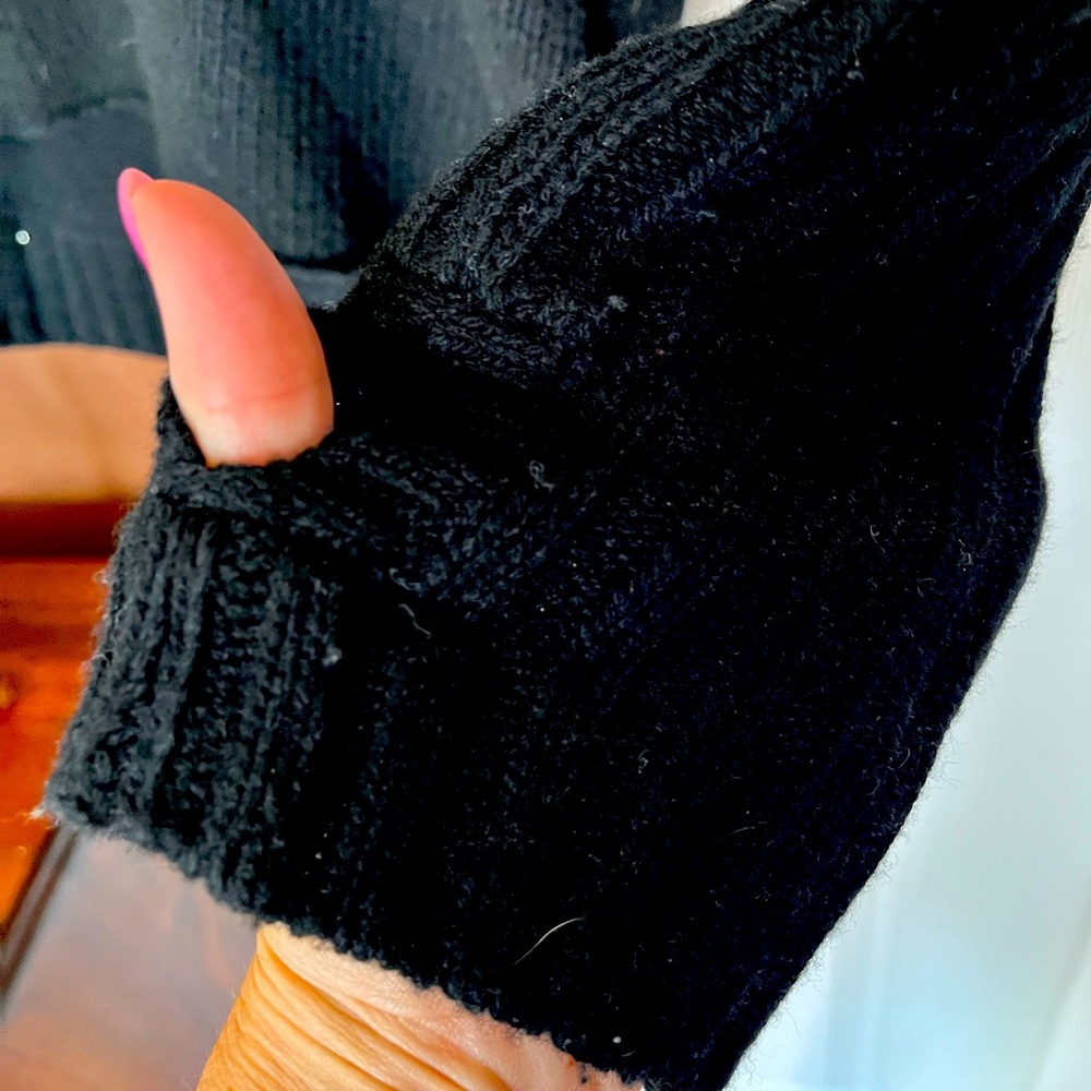 Zadie & Voltaire sweater with thumb holes